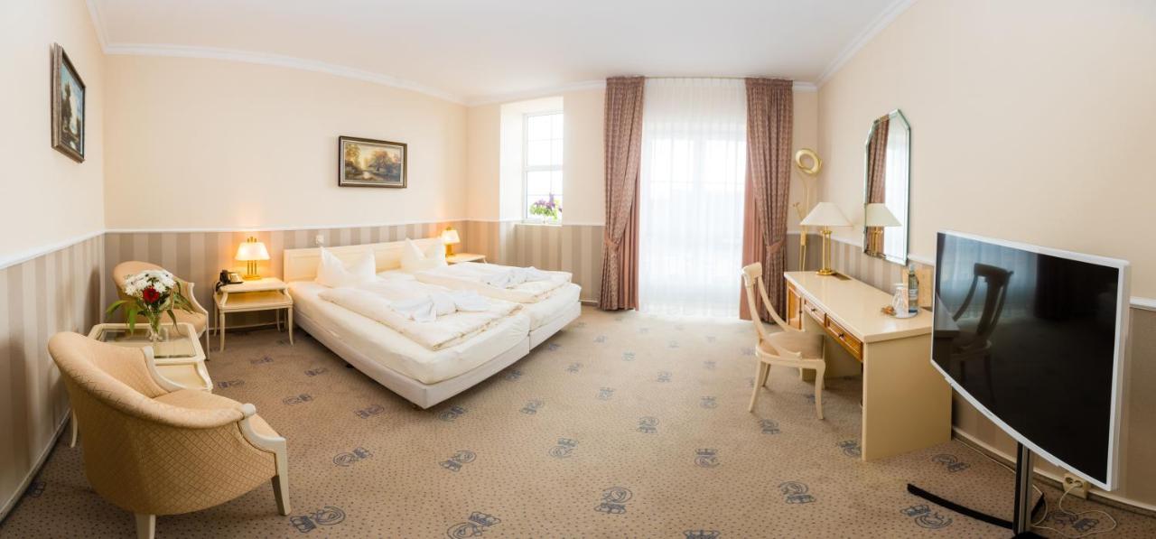 Hotel Erbprinz & Restaurant "Prinzenstube" Ludwigslust Εξωτερικό φωτογραφία